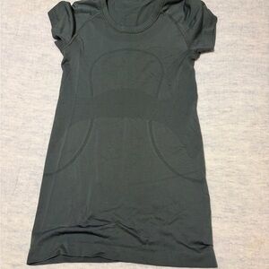 Lululemon Swiftly Tech Short Sleeve Shirt